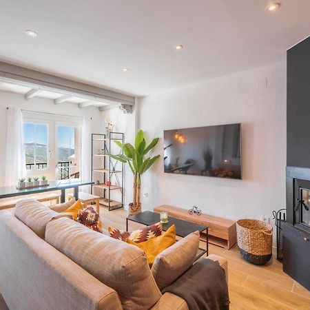 Beautifully Renovated 4 Bedroom Apt + Kid'S Room Sierra Nevada Exteriér fotografie