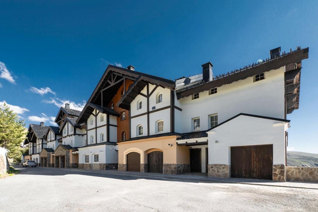 Beautifully Renovated 4 Bedroom Apt + Kid'S Room Sierra Nevada Exteriér fotografie
